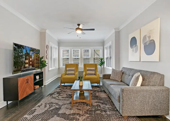 Apartment 2br Comfy & Artistic Outfitted For Comfort - Francisco 1 *