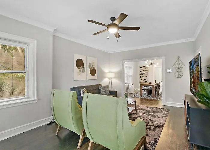 2br Comfy & Artistic Outfitted For Comfort - Francisco 1 Apartment *
